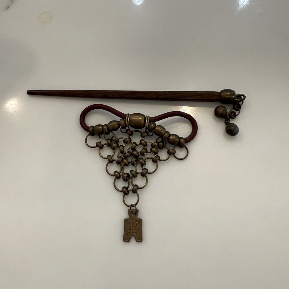 Elegant Bronze Hair Stick with Chain Accent